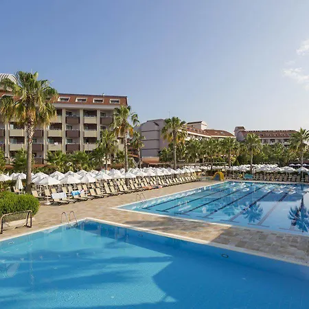 Hotel Hane Family Side